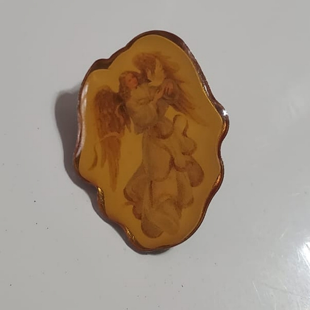 Christian Button Pinback/Gold Brooch 🌴